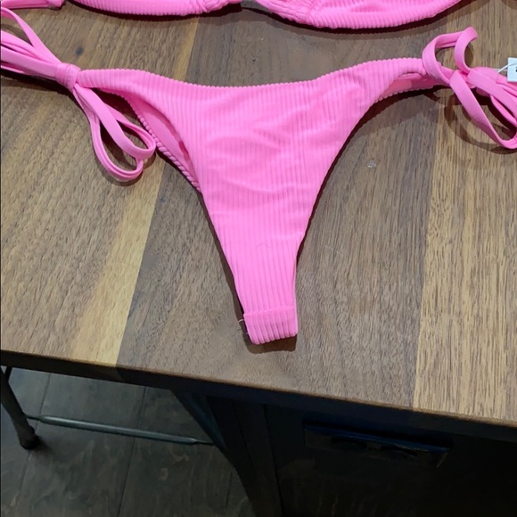❌❌SOLD❌❌NWT frankies bikini! Never worn!xS! - Picture 3 of 7